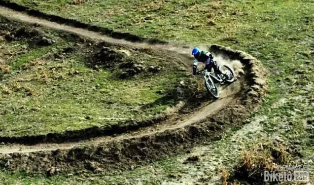 丝绸之路国际滑雪场