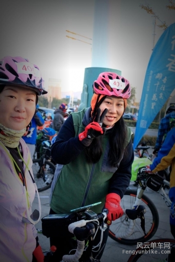 看这里，看这里