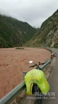 西曲河是金沙江上游的一条支流，我到了拉萨，这条路冲垮了，新闻频道报道了 ... ... ...