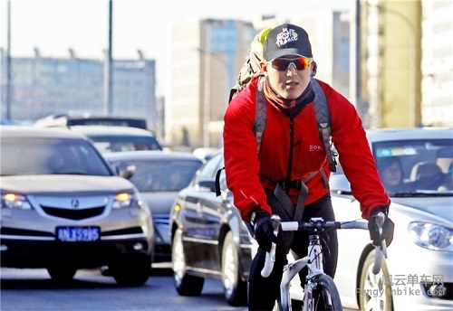 王溦摄J218--低碳出行上下班-(3)_副本.jpg