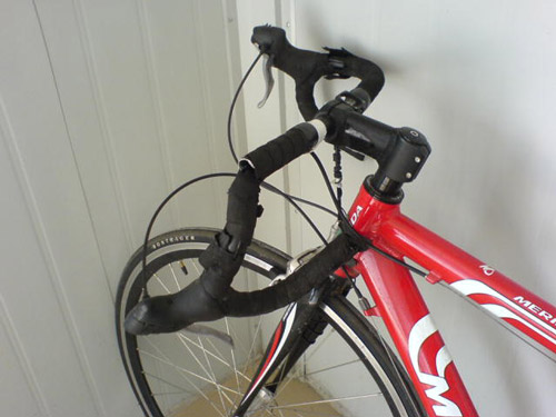 敌特片"谁破坏了我的车"