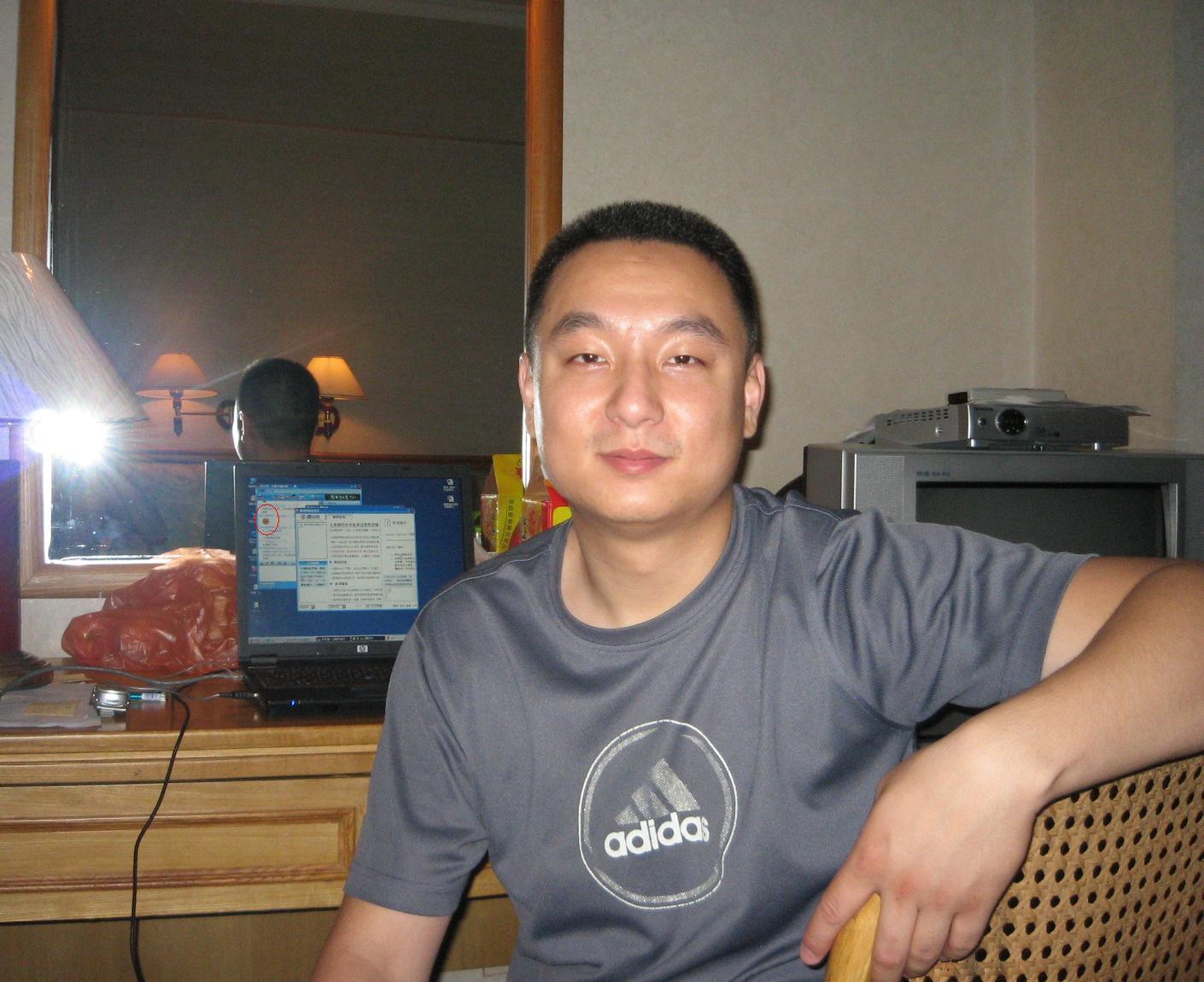 我在深圳的照片和牺牲在长沙的仔裤