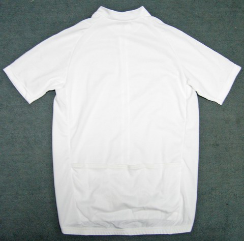 衣服的成品到了，明天大家来看吧