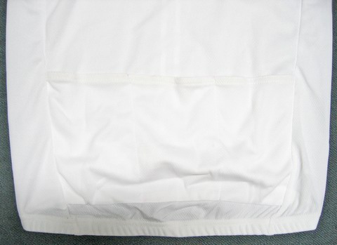 衣服的成品到了，明天大家来看吧