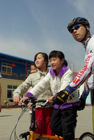 07年3月25日-太阳村公益骑行活动照片集！！！