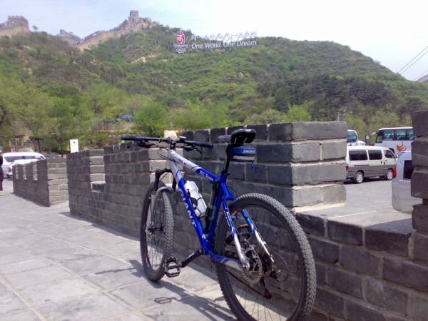 5月7日骑车去八达岭碰到了东方红的2位车友