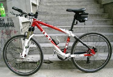 嘿嘿~show下自己的小车~