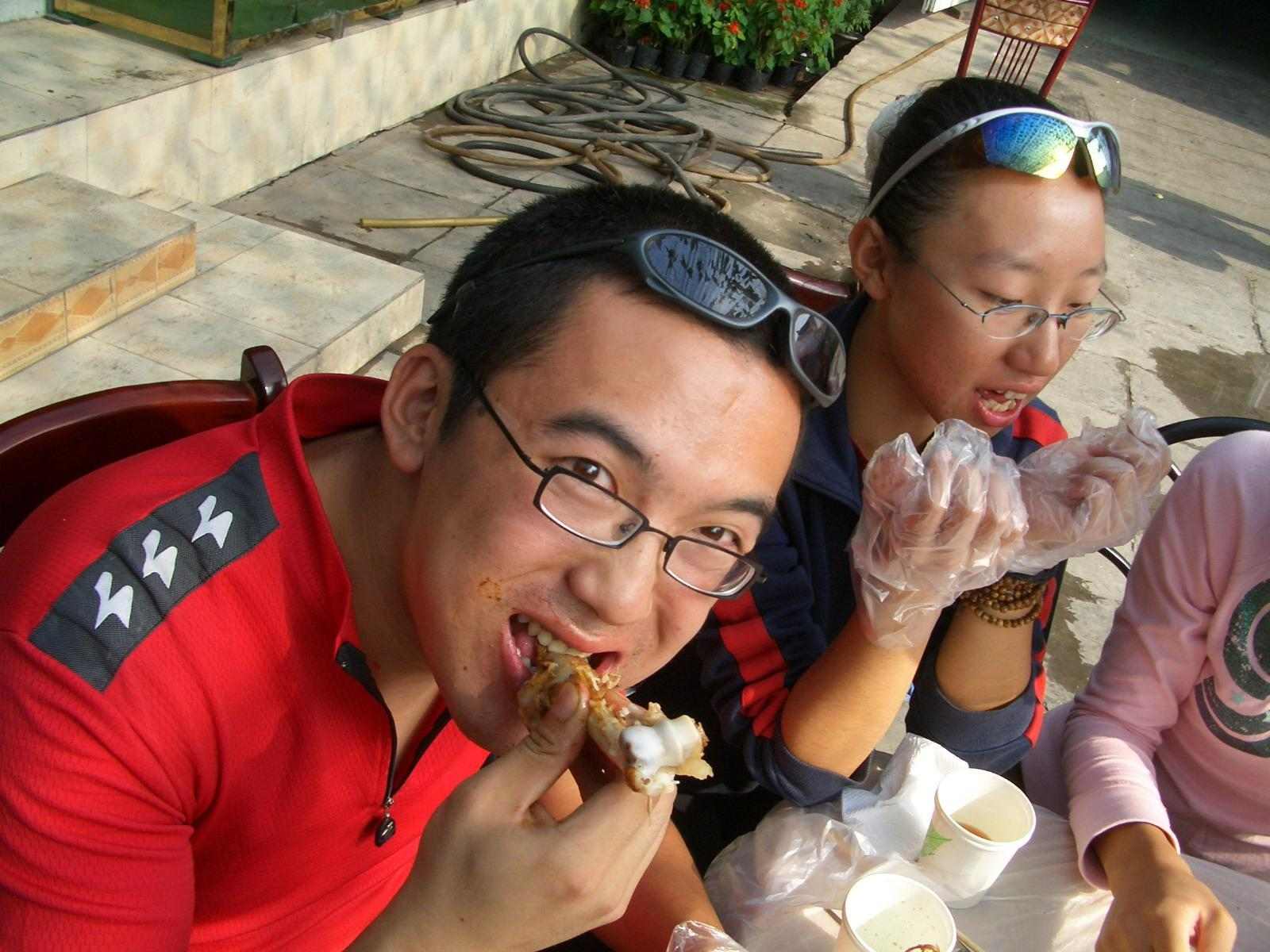 今年十一，我们风云聚会，是吃烤全羊呢，还是吃烤全羊呢，还吃吃烤全羊呢？ ... ... ...