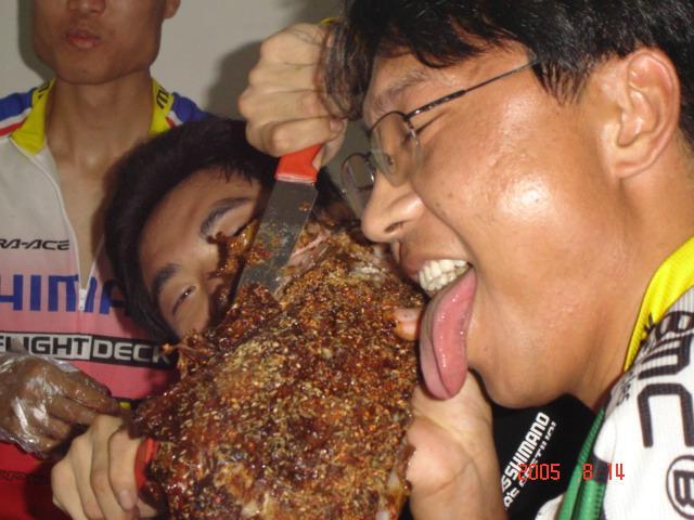 今年十一，我们风云聚会，是吃烤全羊呢，还是吃烤全羊呢，还吃吃烤全羊呢？ ... ... ...