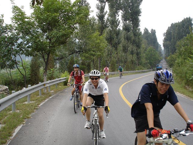 和多个新人脱离大部队