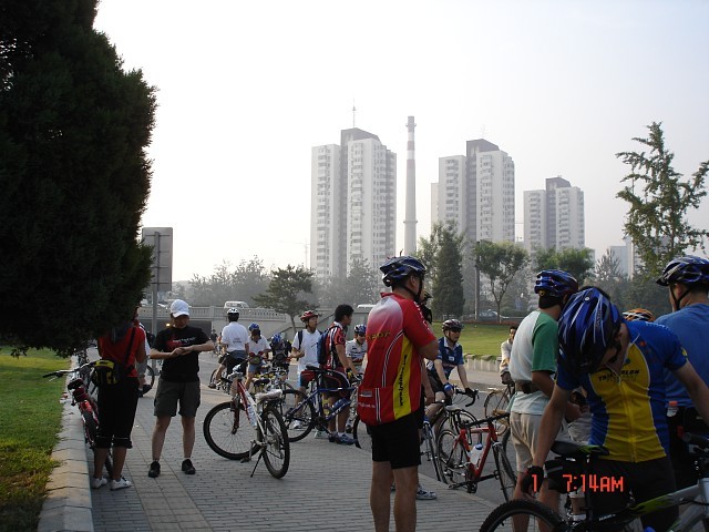 早上集合人不少