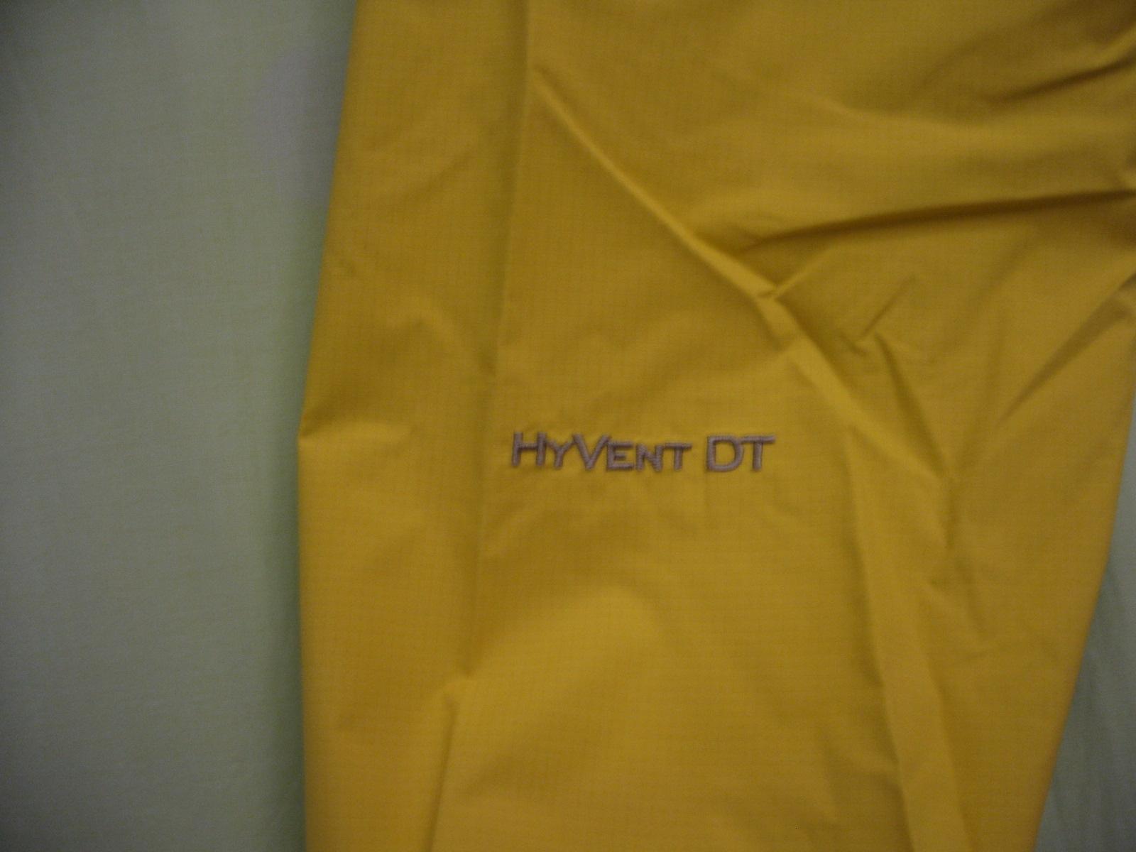 袖口上HyVent的标记