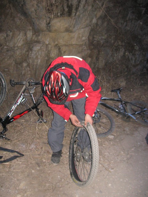 单车发动机补胎