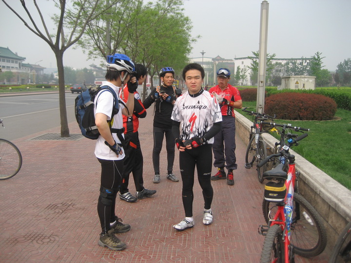 4月19妙峰山 008_调整大小.JPG