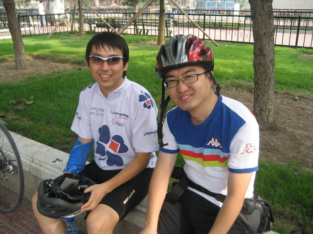 5月25日潭柘寺 001.JPG