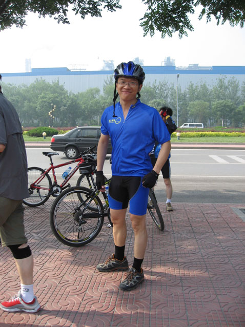 左手的表情很难拿