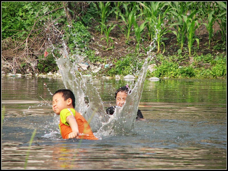 童年戏水4.jpg