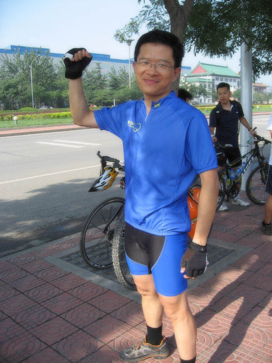 左手今天对我意见大了