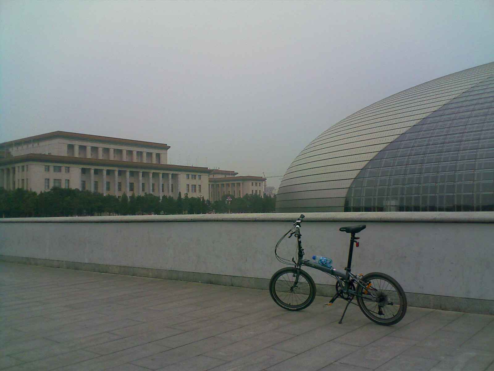 两种风格，对比强烈