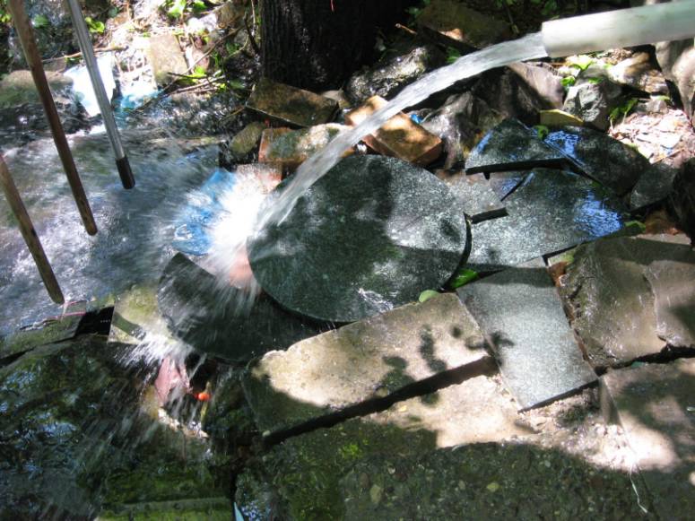 水站...水真的好啊...这大热的天儿...