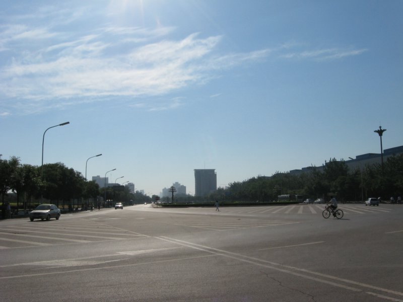 首钢东门广场...