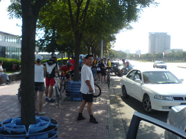 这三辆都是我们的后援车