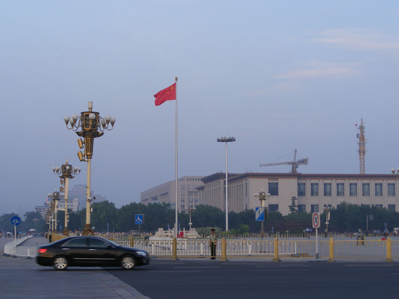 路过天安门，降国旗前