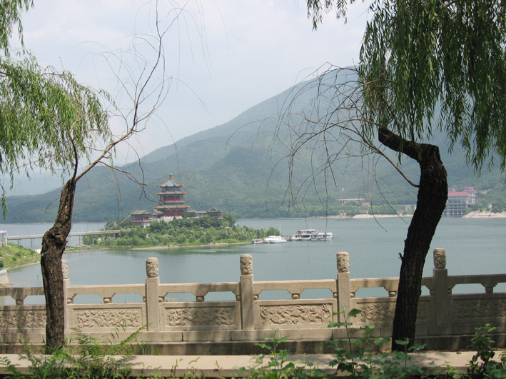 真美，就是不让进