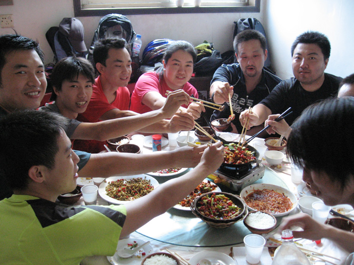 举筷吧，朋友！