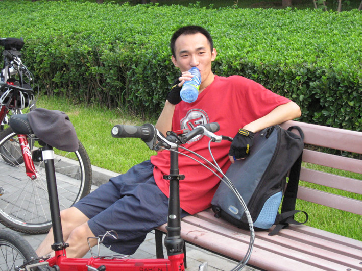 大志应该是最先到的