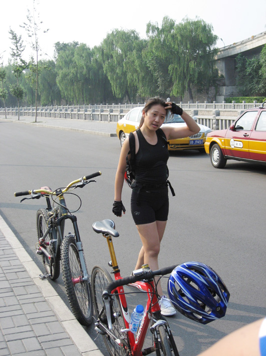 风云彩虹，铿锵玫瑰