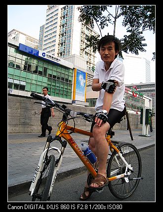 再补张这位车友的特写 哈哈