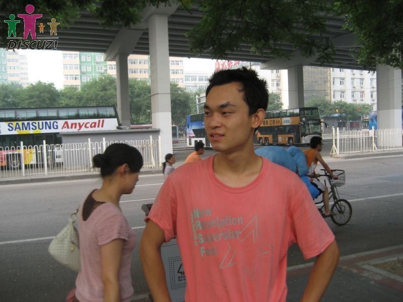 幻影（仍旧惊奇于他的眉毛）