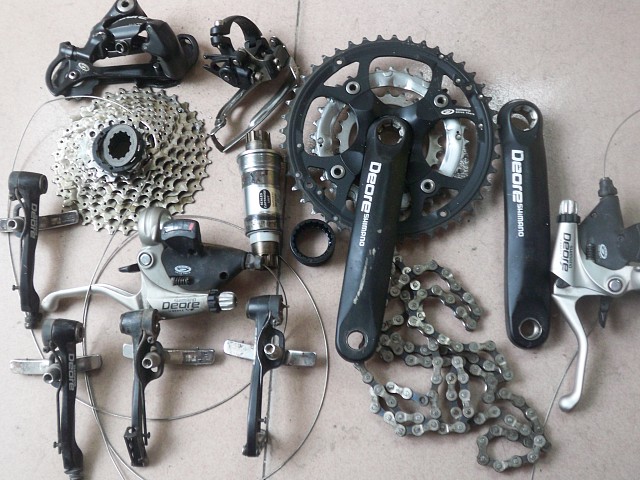 ATX7白色19寸  RST旋钮锁死前叉 DEORE V刹套件