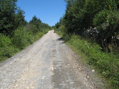 40 到顶前的3公里土路.jpg