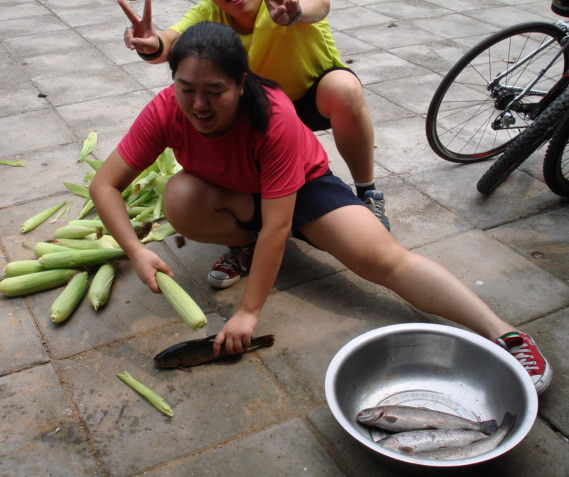 都饿成这样了,啥都能杀鱼