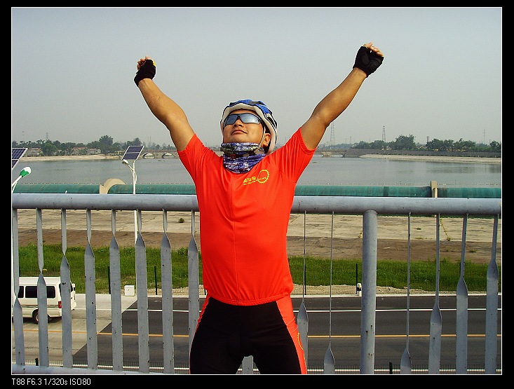 路过一水塘，老嚎突然开始缅怀欧阳锋