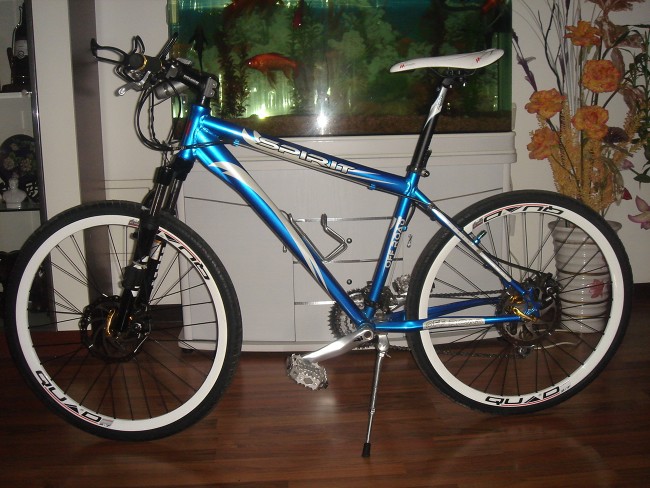 自我感觉很有赛车气质，呵呵