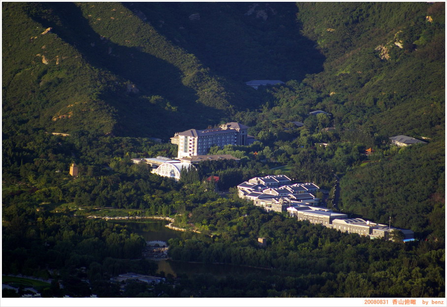 植物园旁边据说是国家领导人的别墅区