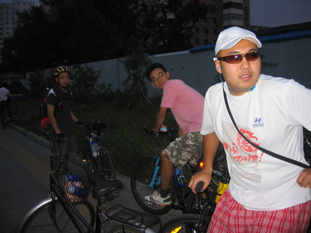 五棵松集合地点，我们苦等口水而不得