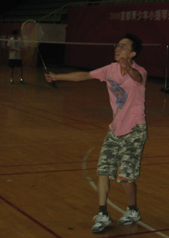 幻影：是啊是啊，还是羽毛球好