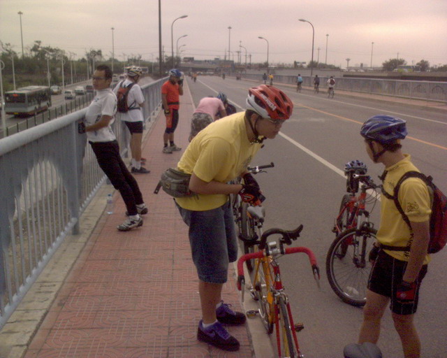 抓拍周星星的特别动作