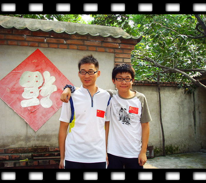 某追星族的合影