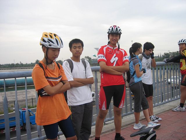 可怜这些帅哥们，都被瑞典雷倒了