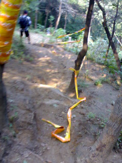 这个警戒线不是我们弄掉的!