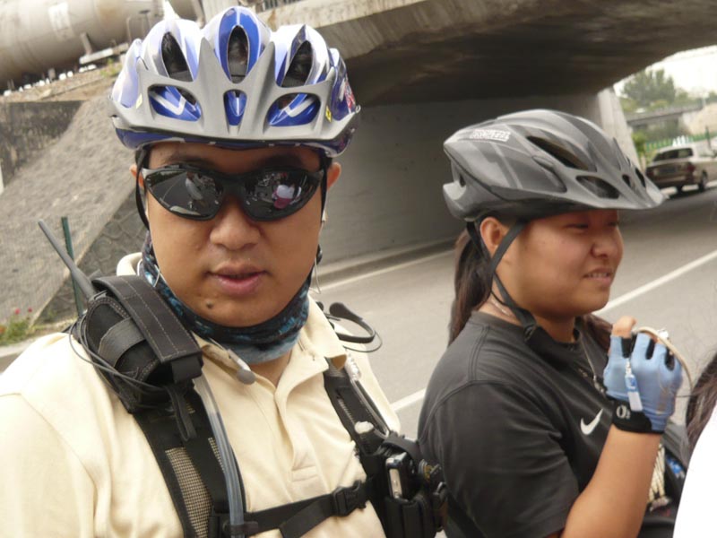 合金：拍我，电死你！