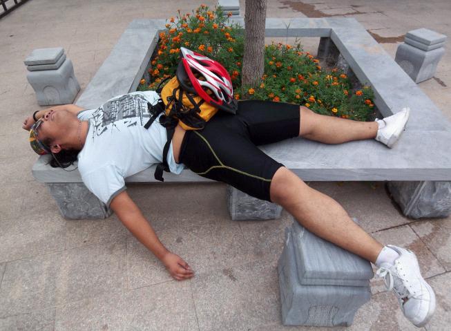 骑车没被拉P，爬山被拉P了