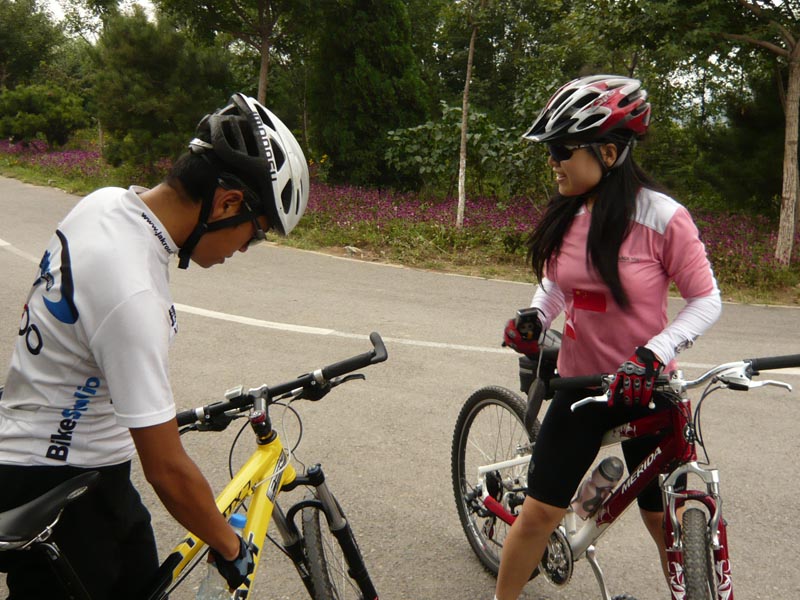 星星：刚爬防火道回来。鹿儿：那坡忒小，我没兴趣