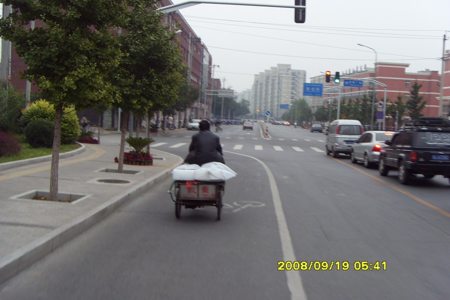 150没只好就要注意啦，这有路口又要拐哦，往北晕。。男（女）人拐吧拐吧不是罪 ... ...