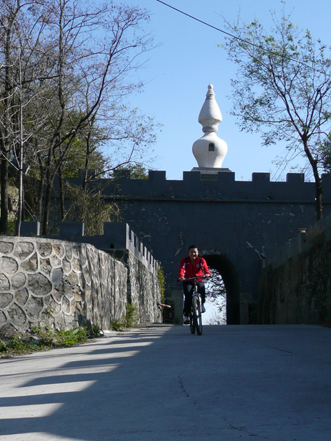 ^_^猜我怎么上来的~~